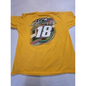 Kyle Busch #18 Nascar M&M Men's Size Xl Short Sleeve Yellow T-Shirt